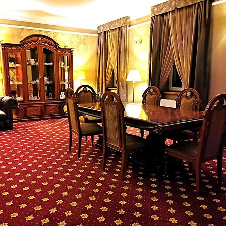 Komoda Club Residence Калиш Номер фото