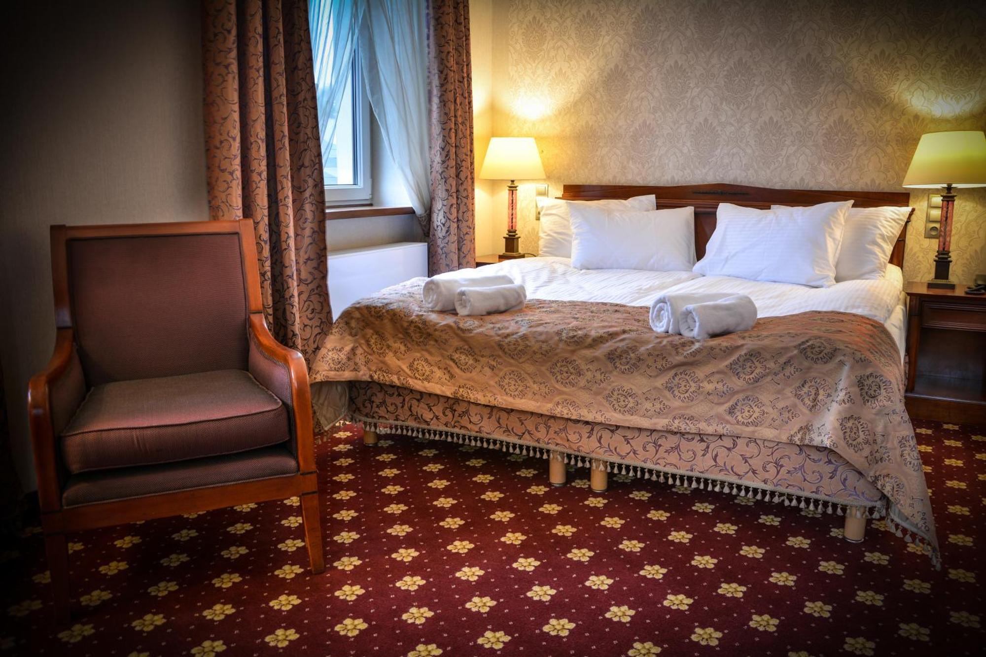 Komoda Club Residence Калиш Номер фото