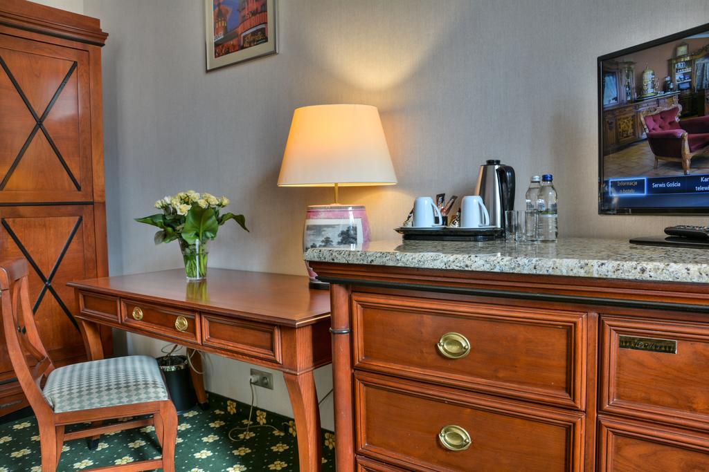 Komoda Club Residence Калиш Номер фото