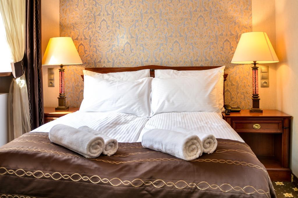 Komoda Club Residence Калиш Номер фото